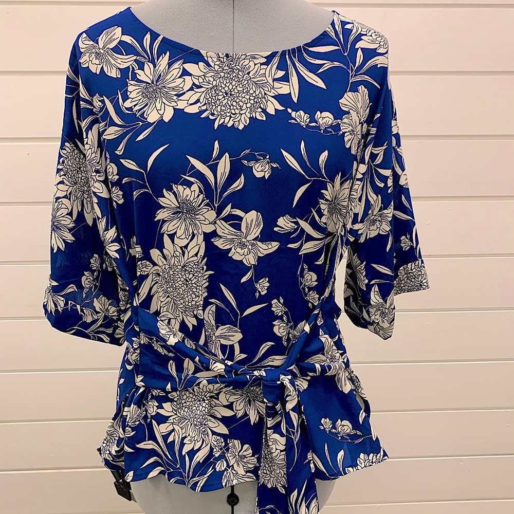 A Stitch Fix exclusive! Kimono tie waist top.
